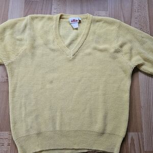 Alia Women's V-Neck Knit Sweater in Soft Yellow
